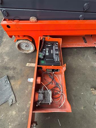 Greentech Việt Nam triển khai lắp đặt pin lithium greentech cho xe nâng người 8-10m tại Hưng Yên