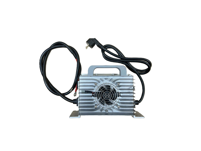 Sạc xe điện bốn bánh